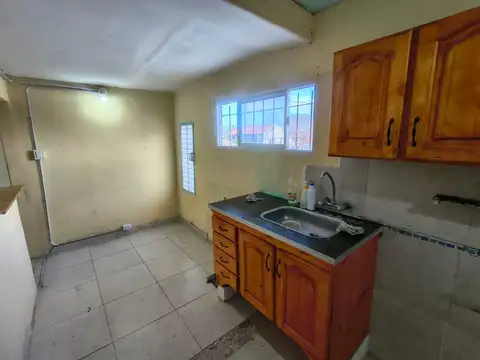 La Golondrina 2000, Piso 1