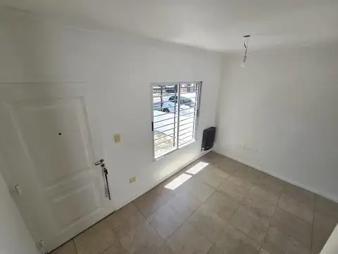 Cajaraville 3600, E/ José Ingenieros y M. García