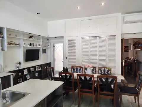 Casa 4 ambientes con 3 baños