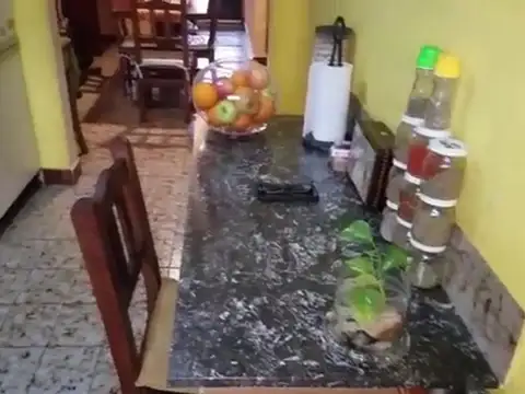 HERMOSA CASA, IDEAL DOS FAMILIAS