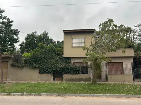 CASA 5 AMBIENTES EN VENTA GRAND BOURG