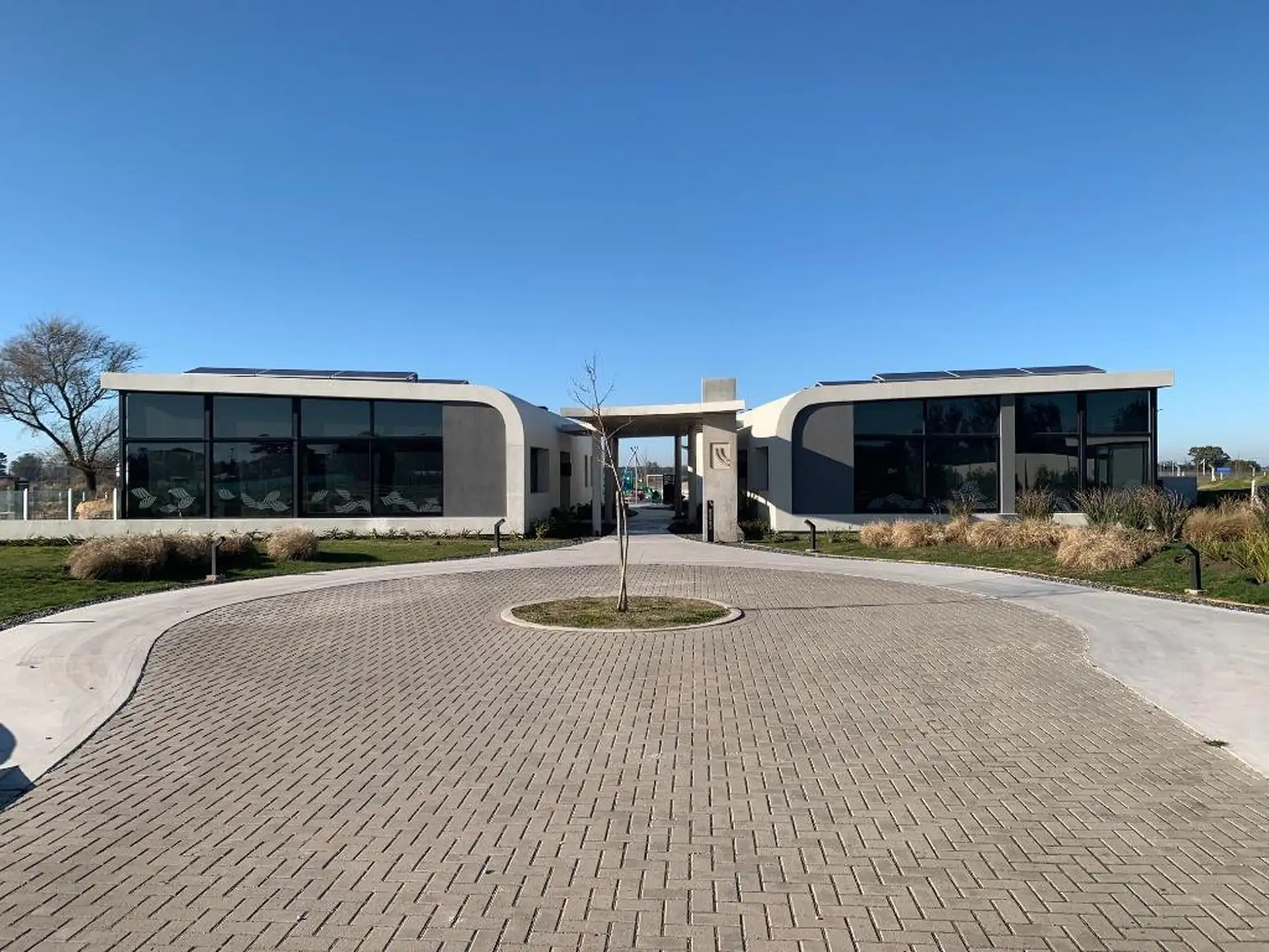 Lote en barrio privado Developer Park de 637m² con amenities