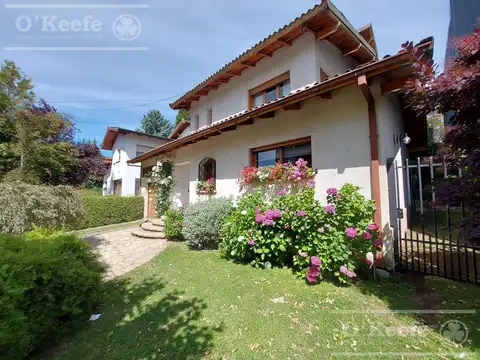 Casa 4 ambientes en venta en Campichuelo, Bariloche. Lote apto desarrollo