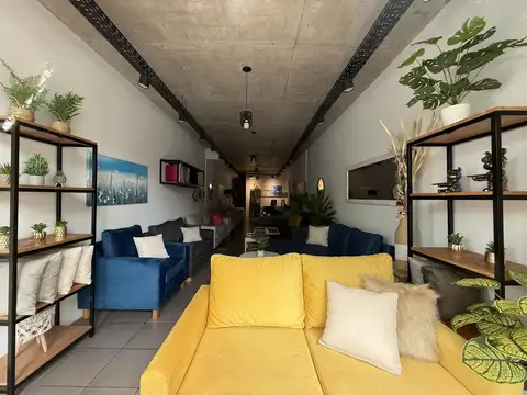 VENTA CON RENTA: Excelente Local comercial sobre Avenida Córdoba · 67 m2 (3.50x19)