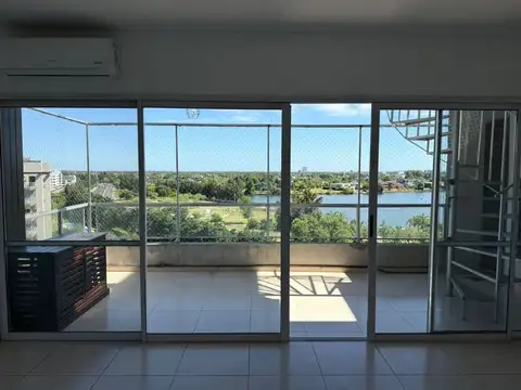 Duplex con terraza Palmar Nordelta vista Laguna