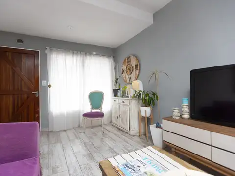 Depto Tipo Casa en Venta de 5 ambientes