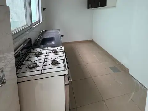 Casa en Alquiler en Caseros, $ 1.100.000