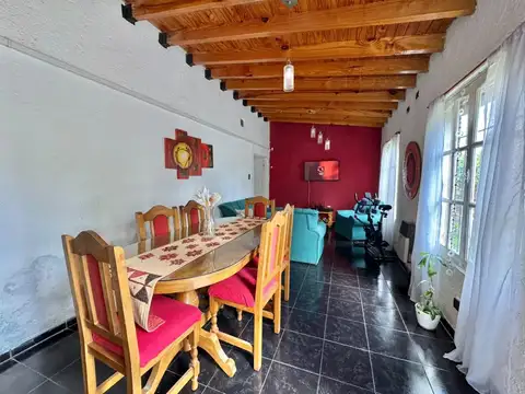 Casa 5 ambientes con 1 baño