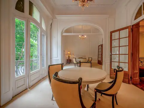 VENTA Apto Crédito - Petit Hotel estilo francés - A Refaccionar - Amplio, luminoso - Recoleta