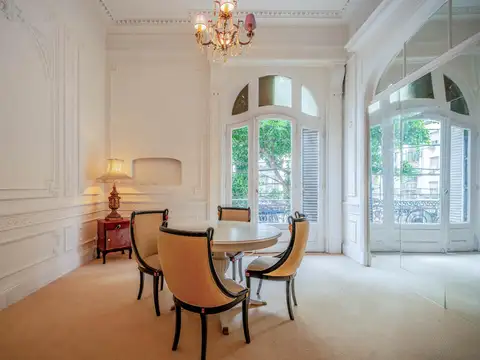 VENTA Apto Crédito - Petit Hotel estilo francés - A Refaccionar - Amplio, luminoso - Recoleta