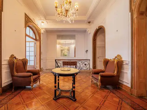 Casa 23 ambientes con 20 baños