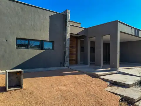 CASA EN VENTA VILLA MICHELO MAIPU