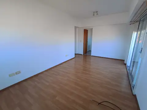 Alquilo Departamento muy cómodo a pasos de Av. Maipú