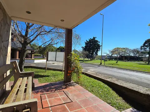 Casa en Venta en Federación, USD 220.000