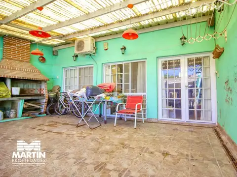 Casa 4 ambientes con 3 baños