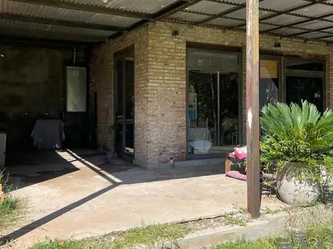 Monoambiente en venta en Funes | Terreno interno forestado de 1.484 m²