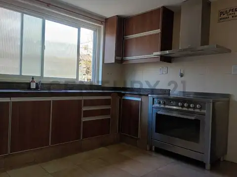 Departamento en Alquiler de 4 dormitorios