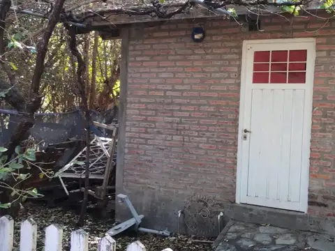 Casa 2 ambientes con 1 baño