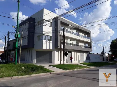 Departamento en venta - 2 dormitorios 2 baños - Cochera - 95 mts2 - Los Hornos