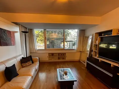 PISO EXCLUSIVO FRENTE PARQUE URQUIZA AMOBLADO CON COCHERA