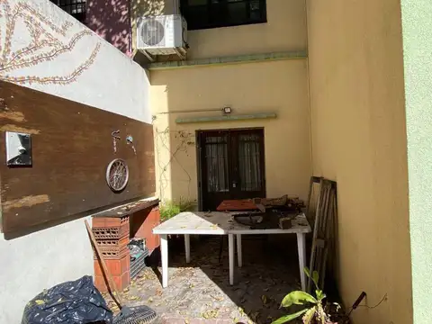 Venta casa Florida Oeste 4 dormitorios parque y pileta