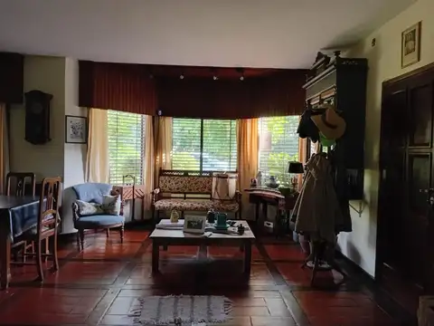 Casa en dos alturas en Calle 36  Entre 3 y 7