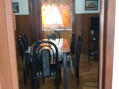 Casa 3 ambientes con 2 baños