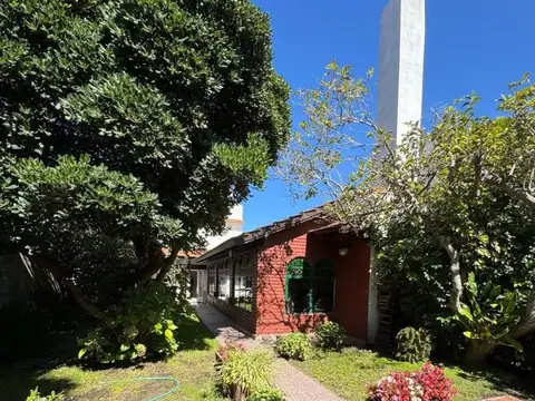 Chalet 5 Amb. Quincho, Garaje y Jardin - La Perla