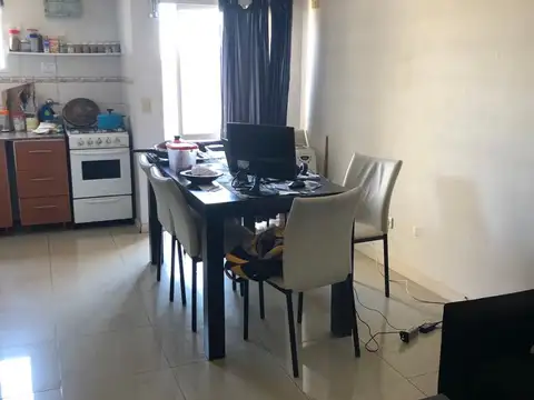 Carlos Pellegrini 100