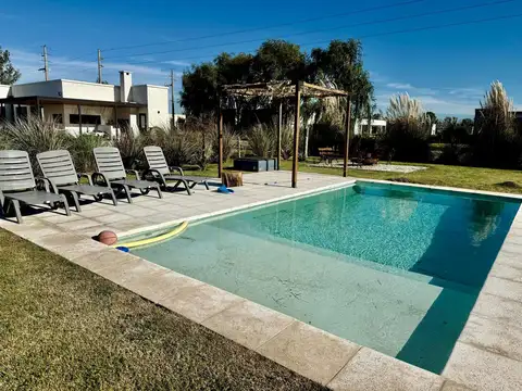 Casa en Venta con 5 cocheras