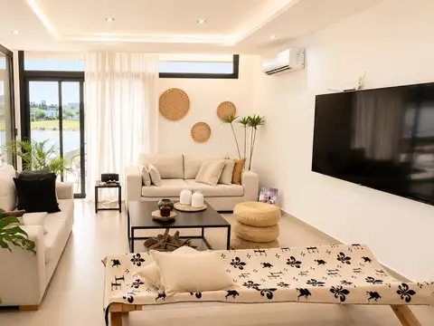 Casa en venta 5 ambientes en El Canton Escobar