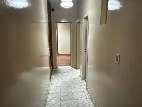 Departamento 5 ambientes con 2 baños