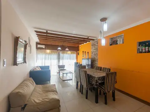 Departamento 4 ambientes con 2 baños