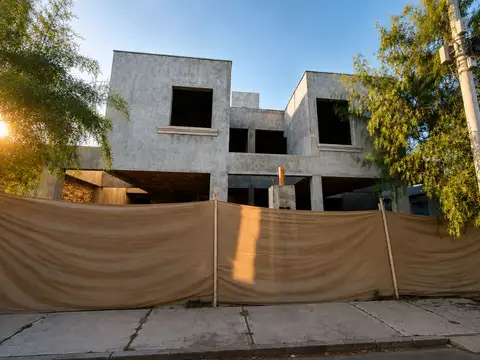 BARRIO VISTA OLIVA.  2 DUPLEX EN CONSTRUCCION 