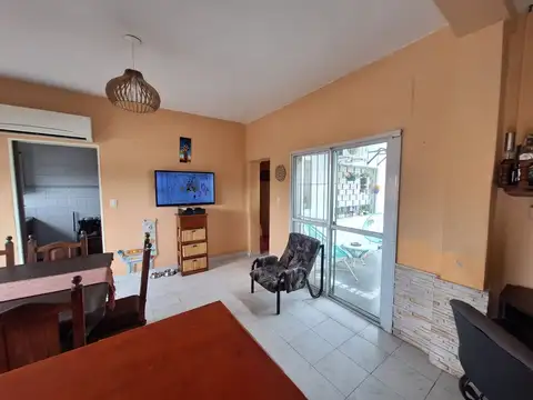 Depto Tipo Casa 4 ambientes con 1 baño