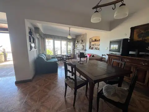 En primera linea de mar CHALET 5Amb. c garage