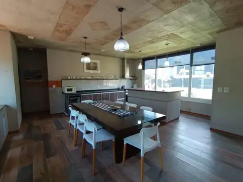 Casa en venta - 3 Dormitorios 3 Baños - Pinamar