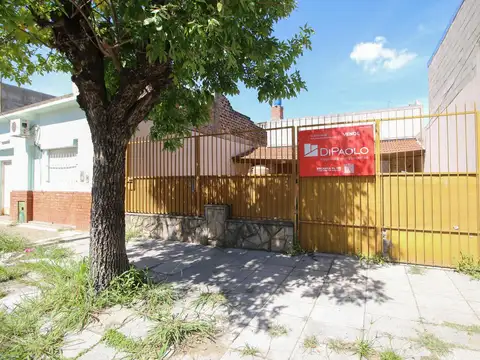 Venta Casa 3 amb c/ cochera y patio c/ parrilla- ACEPTA PERMUTA
