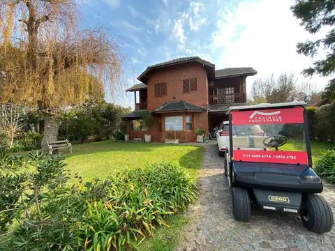 Casa 6 ambientes  en venta La Martona Cañuelas