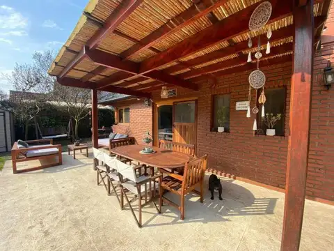 Casa en Venta con 1 cochera