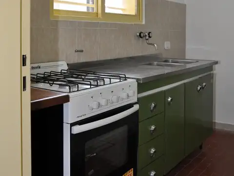 Departamento en Alquiler en Abasto, $ 400.000