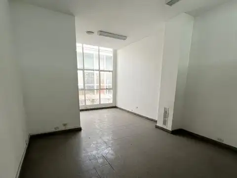 Oficina en Venta al Este