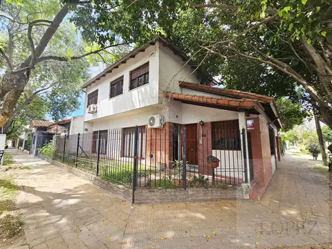 Venta Casa en Beccar - 3 dormitorios - vivienda - consultorio -  cochera cubierta -  apto crédito