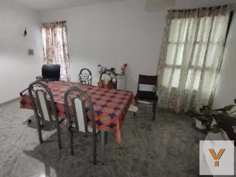Dúplex en venta - 4 Dormitorios 4 Baños - 100Mts2 - Villa Elvira, La Plata