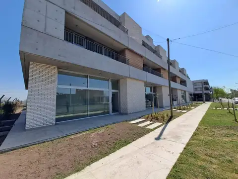 Local en Alquiler en Fisherton, $ 300.000