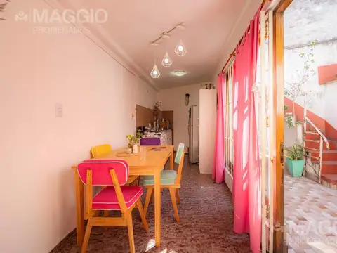 Depto Tipo Casa en Venta 40 años