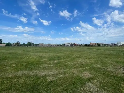 Terreno en Venta en Countries y Barrios Cerrados en Pilar, USD 29.000