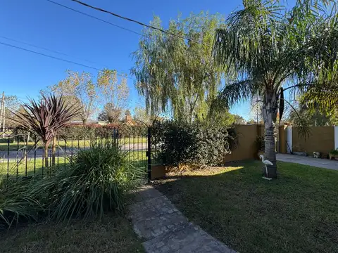 Casa 2 ambientes con 1 baño