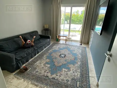 Casa en Alquiler Temporal con 2 cocheras