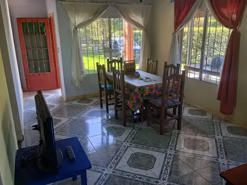 Casa 4 ambientes con 1 baño